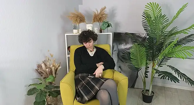 Snapshot of PhebeCharron chatting on October 22, 8:03 am PhebeCharron online show from October 22, 8:03 am