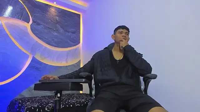 Sex Boy 33  online show from November 30, 5:00 am