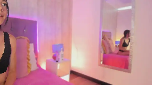 Niki Mily online show from October 31, 12:50 pm