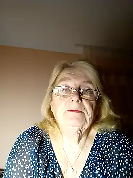 AmyLove353 online show from November 18, 9:41 pm