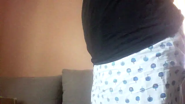 Snapshot of AmyLove353 chatting on June 27, 3:33 am AmyLove353 online show from June 27, 3:33 am