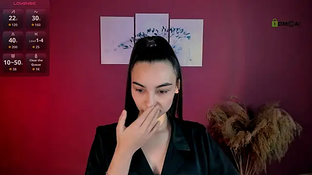 kira light   online show from December 5, 8:05 pm