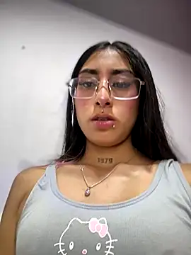 Snapshot of Violeet-Smith chatting on October 24, 1:29 pm Violeet-Smith online show from October 24, 1:29 pm