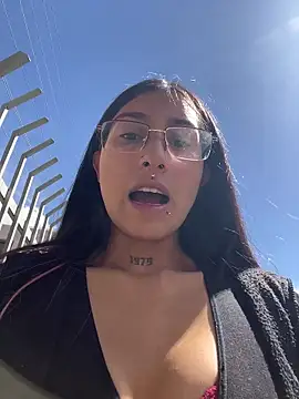 Snapshot of Violeet-Smith chatting on November 27, 3:03 pm Violeet-Smith online show from November 27, 3:03 pm