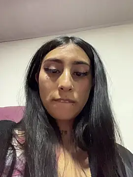 Snapshot of Violeet-Smith chatting on February 18, 1:45 am Violeet-Smith online show from February 18, 1:45 am