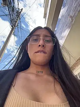 Snapshot of Violeet-Smith chatting on February 18, 7:32 pm Violeet-Smith online show from February 18, 7:32 pm