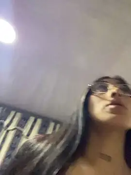 Snapshot of Violeet-Smith chatting on March 1, 2:35 am Violeet-Smith online show from March 1, 2:35 am