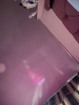 Snapshot of Violeet-Smith chatting on March 14, 1:49 pm Violeet-Smith online show from March 14, 1:49 pm