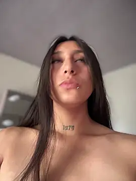 Snapshot of Violeet-Smith chatting on March 17, 4:32 pm Violeet-Smith online show from March 17, 4:32 pm