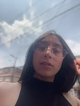 Snapshot of Violeet-Smith chatting on March 26, 6:24 pm Violeet-Smith online show from March 26, 6:24 pm