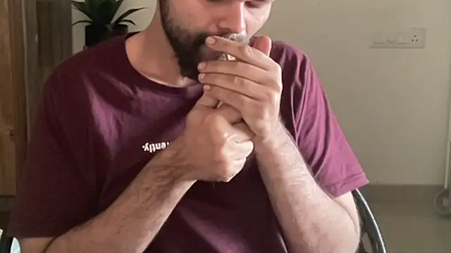 MakeMeAwareAah online show from December 20, 1:56 am