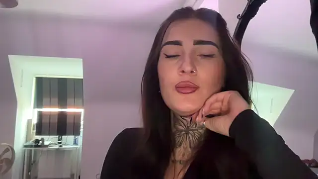 Snapshot of CleoStarr444 chatting on October 21, 10:49 am CleoStarr444 online show from October 21, 10:49 am