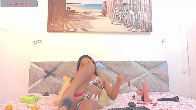 helleennhoot online show from November 18, 1:00 am