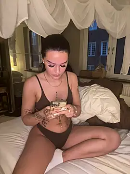 Gabbyys online show from April 28, 7:19 pm