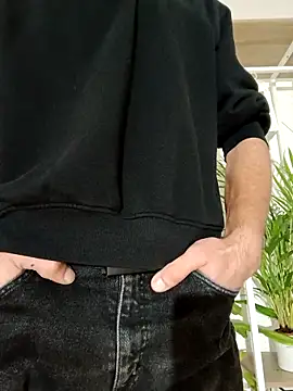 Snapshot of DashBang chatting on October 20, 7:36 pm DashBang online show from October 20, 7:36 pm