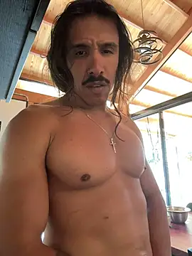 Snapshot of caiiobahia chatting on March 25, 7:42 pm caiiobahia online show from March 25, 7:42 pm