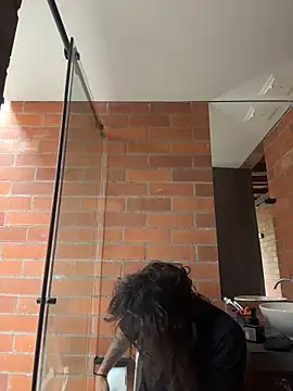 Snapshot of caiiobahia chatting on March 28, 12:05 pm caiiobahia online show from March 28, 12:05 pm