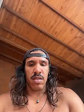 Snapshot of caiiobahia chatting on May 16, 7:56 pm caiiobahia online show from May 16, 7:56 pm