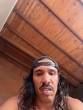 Snapshot of caiiobahia chatting on May 16, 8:07 pm caiiobahia online show from May 16, 8:07 pm