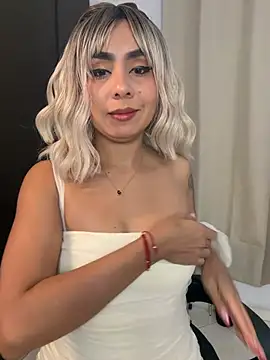 Emilyvalk  online show from June 20, 8:55 pm
