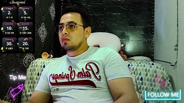 Snapshot of Ethan_quill chatting on November 28, 6:43 pm Ethan quill online show from November 28, 6:43 pm