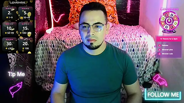 Snapshot of Ethan_quill chatting on December 15, 1:48 pm Ethan quill online show from December 15, 1:48 pm