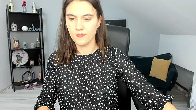 Snapshot of IzzyMonro chatting on October 22, 8:30 pm IzzyMonro online show from October 22, 8:30 pm