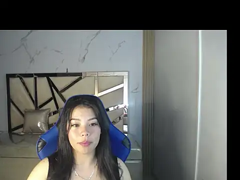Snapshot of amy95_a chatting on October 22, 8:08 pm amy95 a online show from October 22, 8:08 pm
