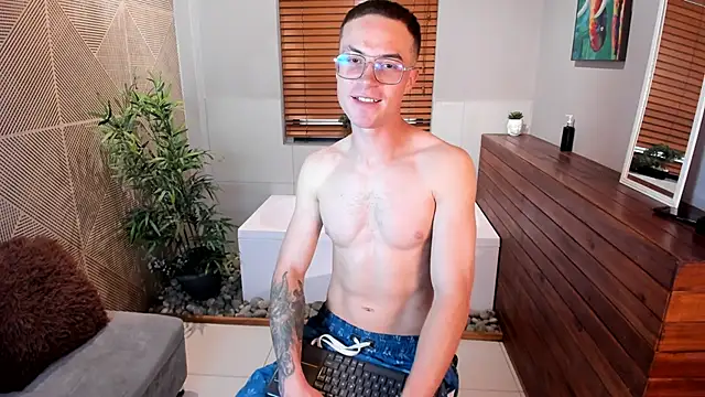 Lil James online show from November 6, 7:48 pm