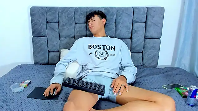 Nicolas Torres  online show from November 4, 5:39 am