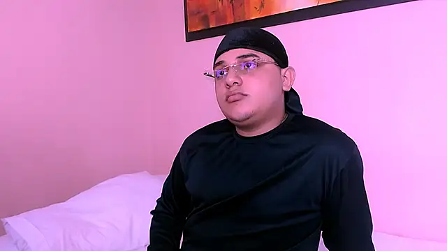 Snapshot of Santo_Pecado_ chatting on October 23, 1:43 pm Santo Pecado  online show from October 23, 1:43 pm