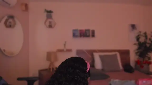 YariRose online show from February 16, 1:51 pm