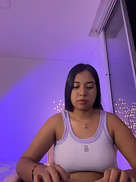 aly nicols online show from November 27, 5:31 am