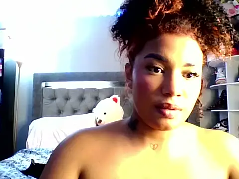 Nahomy Sara online show from March 13, 3:13 am