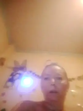 Mairi702 online show from November 4, 12:15 pm