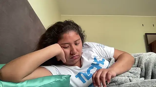 Snapshot of Kmiii21 chatting on November 5, 3:01 pm Kmiii21 online show from November 5, 3:01 pm