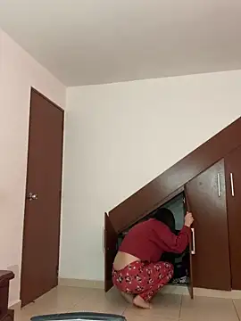 Selena Roa online show from November 2, 12:40 pm