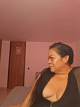 Snapshot of viviana-sexi chatting on April 10, 1:38 pm viviana-sexi online show from April 10, 1:38 pm