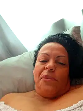 Snapshot of viviana-sexi chatting on May 31, 12:01 pm viviana-sexi online show from May 31, 12:01 pm