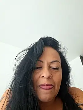 Snapshot of viviana-sexi chatting on July 24, 1:42 pm viviana-sexi online show from July 24, 1:42 pm