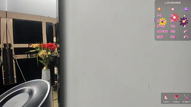 Snapshot of mirandaduboiss chatting on February 27, 4:51 pm mirandaduboiss online show from February 27, 4:51 pm