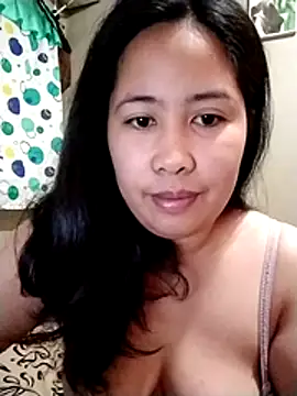 Snapshot of Creamy_Pussycat28 chatting on October 22, 9:25 pm Creamy Pussycat28 online show from October 22, 9:25 pm