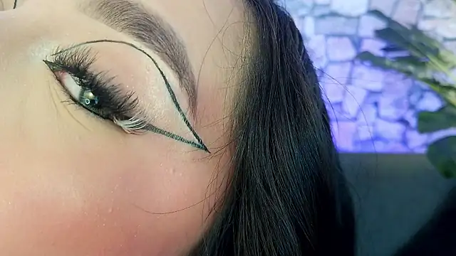 mia roux1 online show from November 19, 5:13 pm