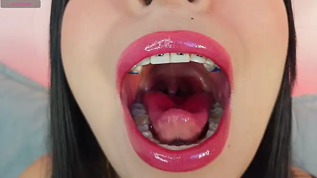 mia roux1 online show from July 26, 10:27 pm