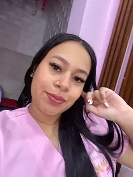 PaulaCruz01 online show from December 4, 8:17 pm