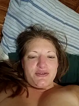 creamylittlecupcake online show from October 24, 6:10 am