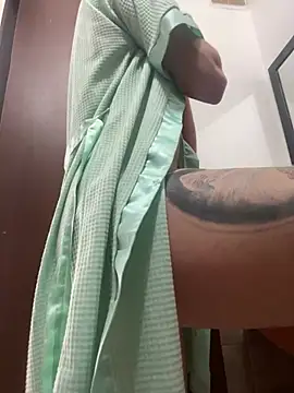 Snapshot of Chuchii05 chatting on March 5, 7:21 pm Chuchii05 online show from March 5, 7:21 pm