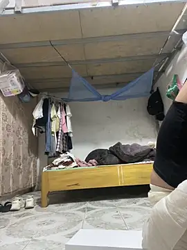 love-xx online show from December 18, 11:49 am