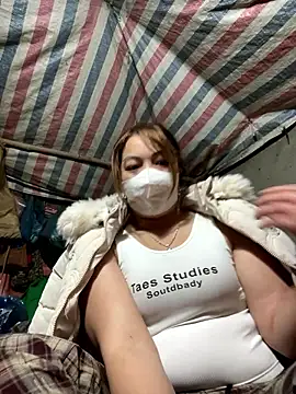 love-xx online show from January 7, 11:40 pm