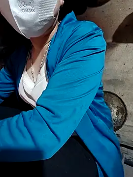 love-xx online show from February 10, 5:44 am